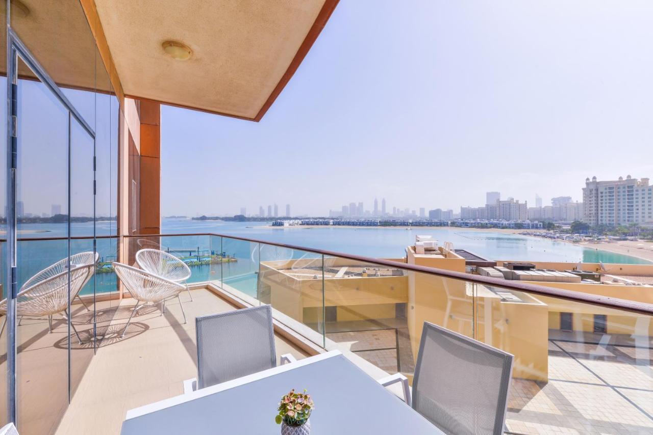 Апартаменты Tiara - Luxury Palm Jumeirah - Private Beach And Pool! Дубай Экстерьер фото