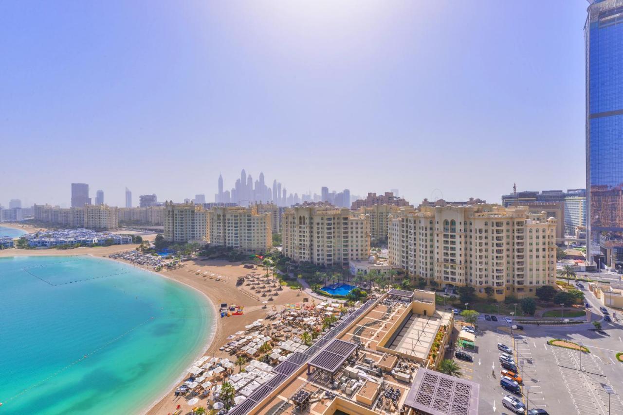 Апартаменты Tiara - Luxury Palm Jumeirah - Private Beach And Pool! Дубай Экстерьер фото